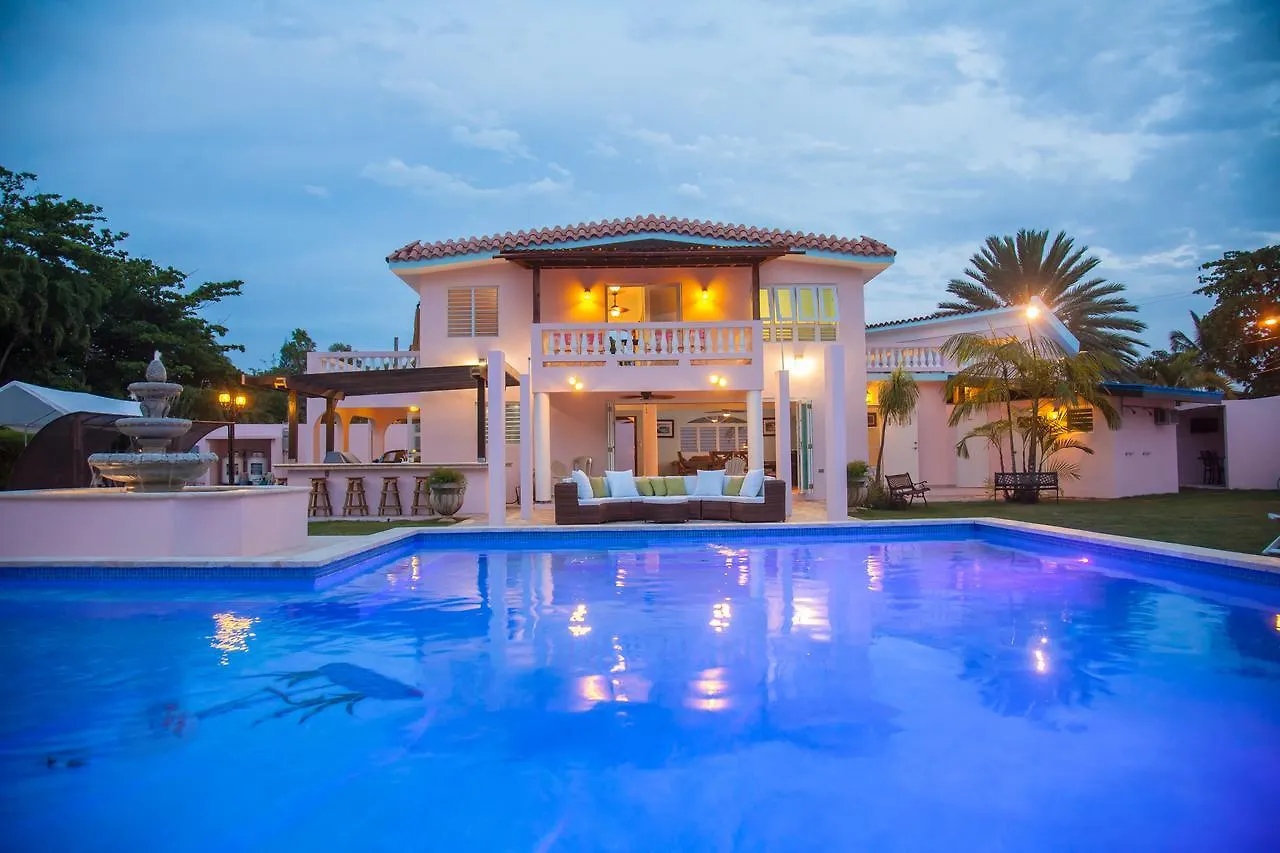 Casa Canal, The Ultimate Casa contacts